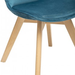 Chaise effet patchwork Baya en velours et pieds en hêtre disponible en plusieurs coloris pour une déco vitaminée