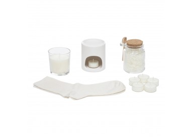 Coffret cocooning avec plusieurs bougies et chaussette My Kozy Shop